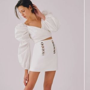 Last chance! C/MEO Collective White Surplice Puff Sleeves Crop
